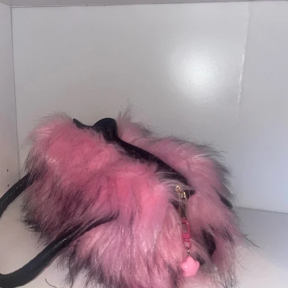 SHEIN Pink Furry Boots and Bag Set - Picture 5 of 6
